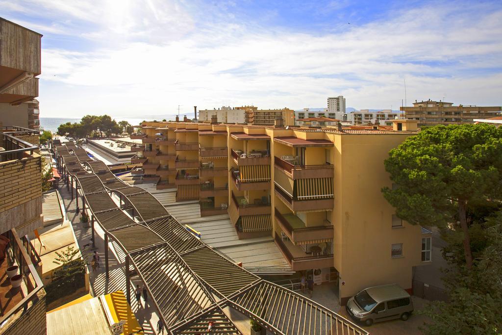 Apartamentos Bahia Dorada Y Iris Salou Exterior foto
