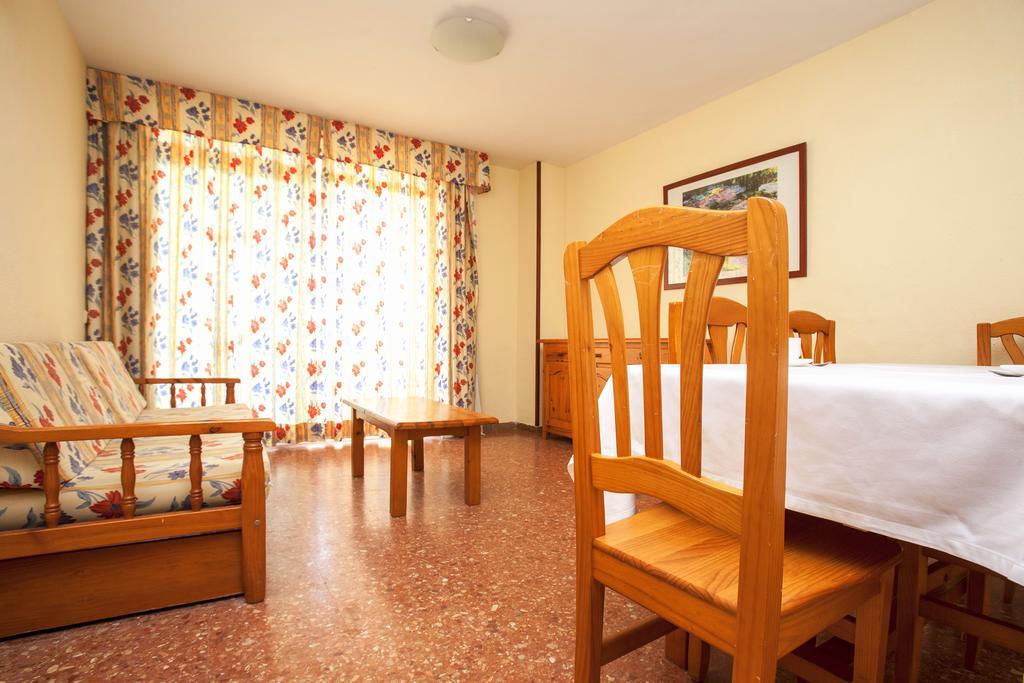 Apartamentos Bahia Dorada Y Iris Salou Exterior foto